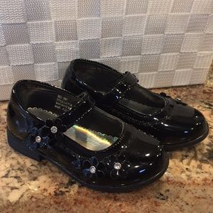 Black Shiny Toddler Girls’ Dress Shoes